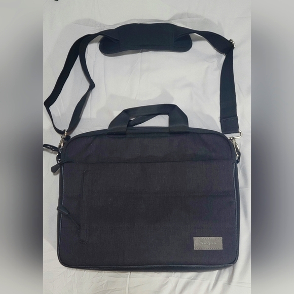 Targus Tablet/laptop Bag - Picture 7 of 11